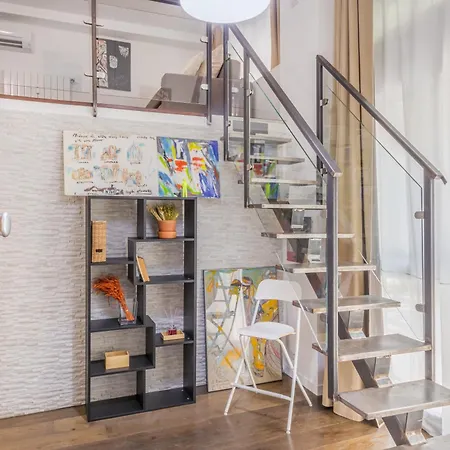 דירה Center Jacuzzi Deluxe Loft מילאנו